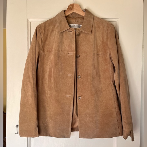 Valerie Stevens Jackets & Blazers - Valerie Stevens tan suede jacket